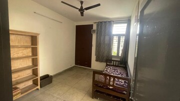 Living Room in 2 BHK Builder Floor at RWA Apartments Sector 27, Sector 27 – for Rent