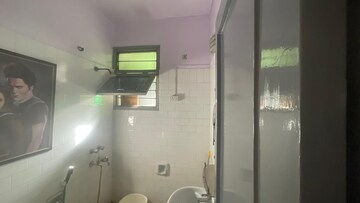 Bathroom in 2 BHK Builder Floor at RWA Apartments Sector 27, Sector 27 – for Rent