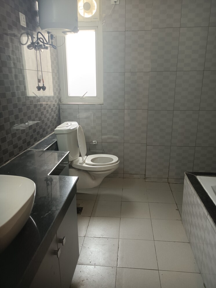 Bathroom, the-3c-lotus-panache 4 Bedroom 2794 Sq.Ft. Apartment In Sector 110 Noida 8764212
