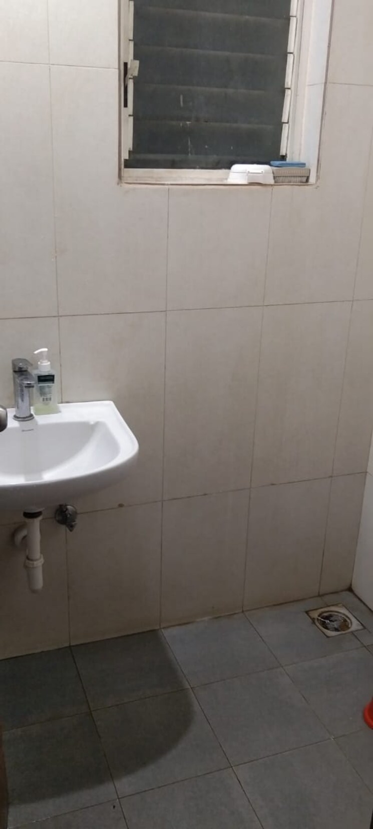 Bathroom, kolte-patil-life-republic 1 Bedroom 457 Sq.Ft. Apartment In Hinjewadi Pune 8764171