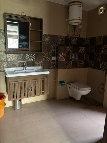 Attached Bathroom in 5 BHK Villa at Saket – for Rent