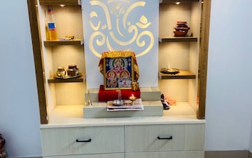 3 BHK Apartment For Rent in Senior Mall, Sector 18