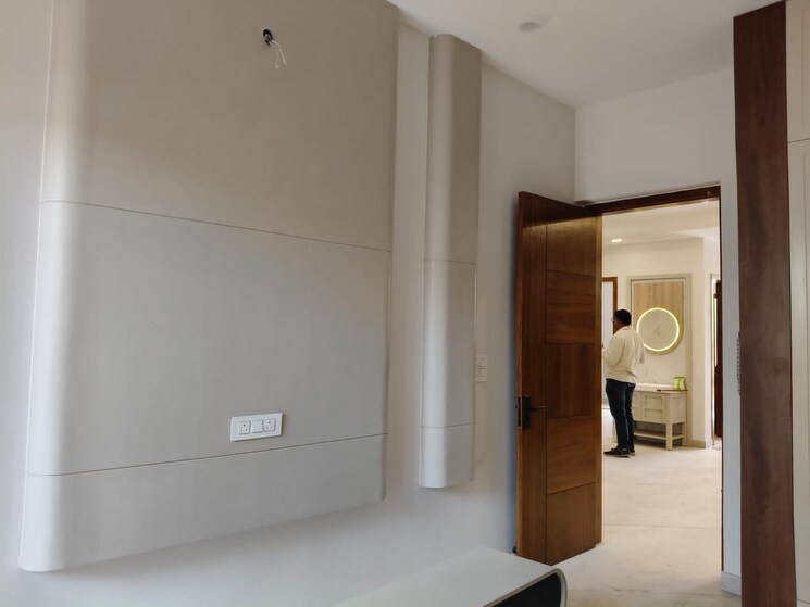 Room, patiala road 5 Bedroom 4608 Sq.Ft. Independent House In Patiala Road Zirakpur 8764262