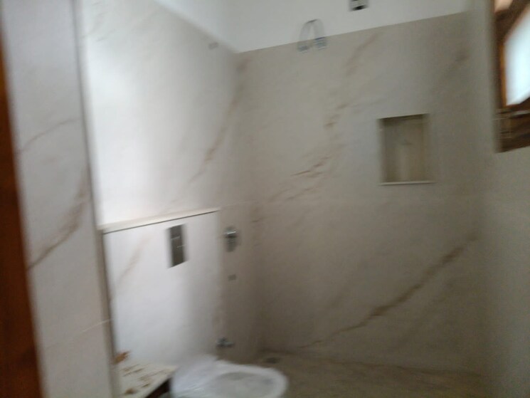 Bathroom, patiala road 5 Bedroom 4608 Sq.Ft. Independent House In Patiala Road Zirakpur 8764262