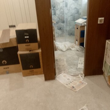 Attached Bathroom in 3 BHK Builder Floor at Hauz Khas – for Sale