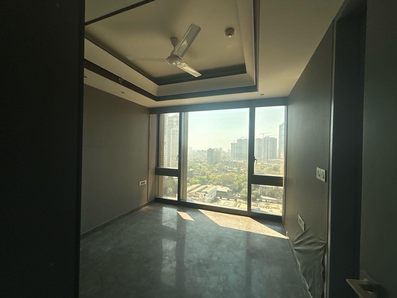 4 BHK + Pooja Room Apartment For Rent in Lodha Trump Tower