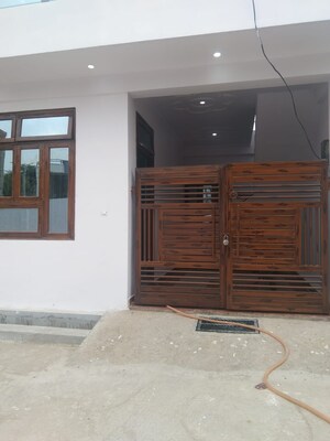 Room in 3 BHK Independent House at Chinhat – for Sale