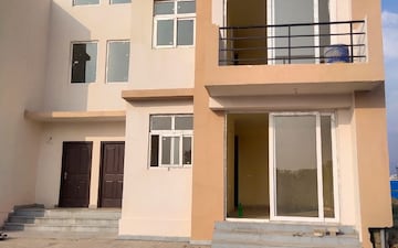 2 BHK Builder Floor For Sale in Wave City, Wave City