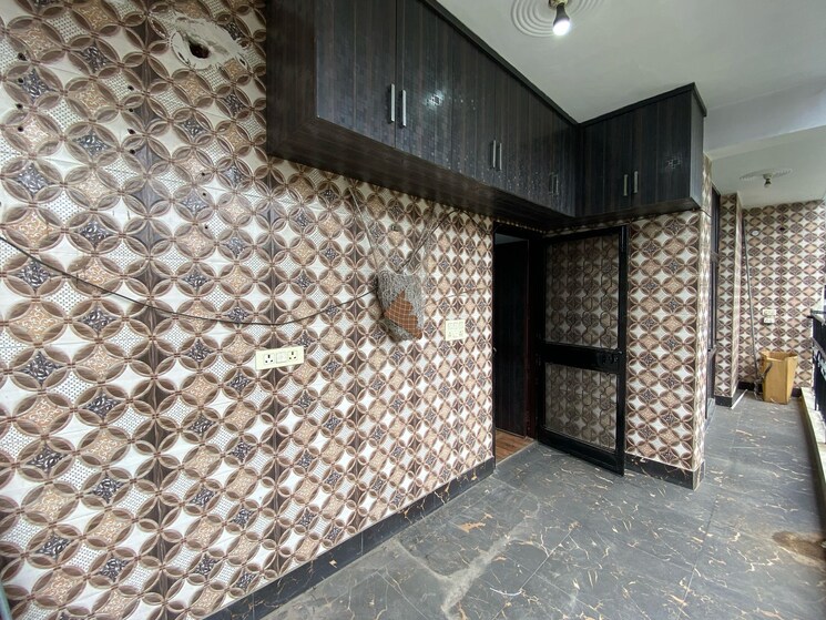 Room, navbharat-apartments 3 Bedroom 1150 Sq.Ft. Apartment In Paschim Vihar Delhi 8764342