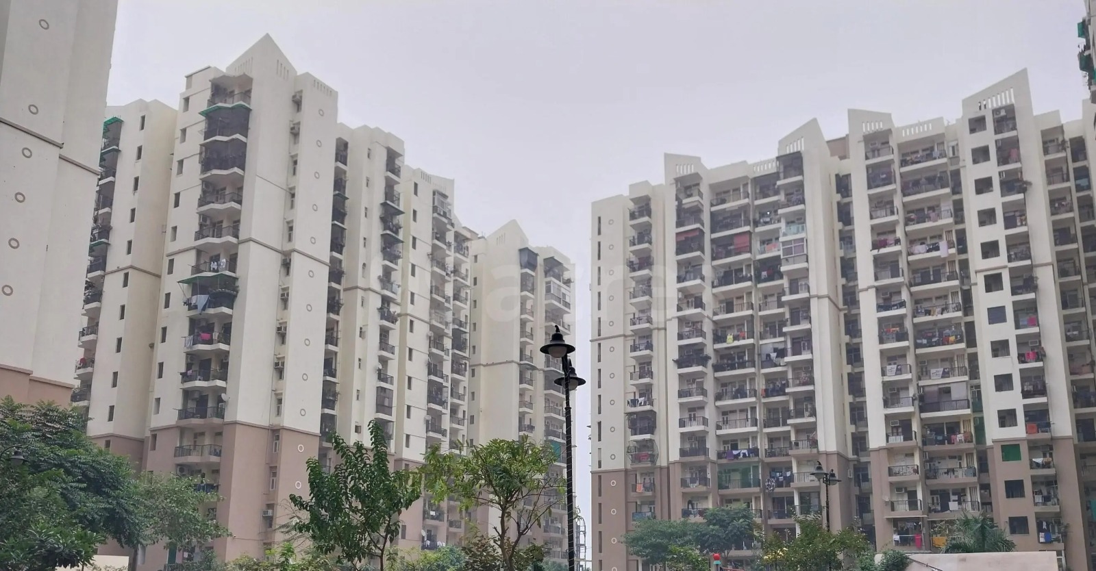 2 BHK Apartment For Sale in Gulmohur Garden