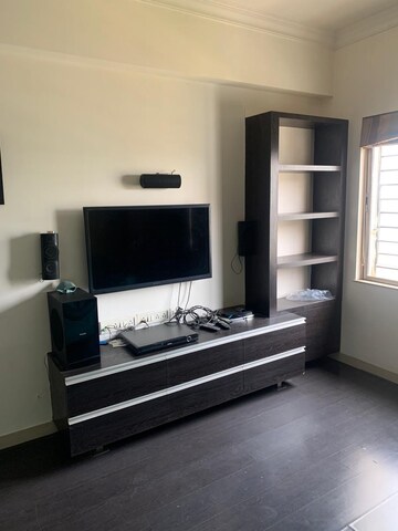 Furnished Amenities in 3 BHK Apartment at Raheja Sherwood, Goregaon East – for Rent