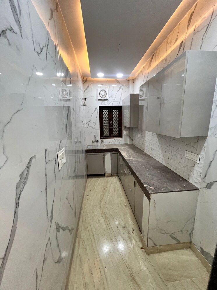 Kitchen, paschim vihar 2 Bedroom 756 Sq.Ft. Builder Floor In Paschim Vihar Delhi 8764405