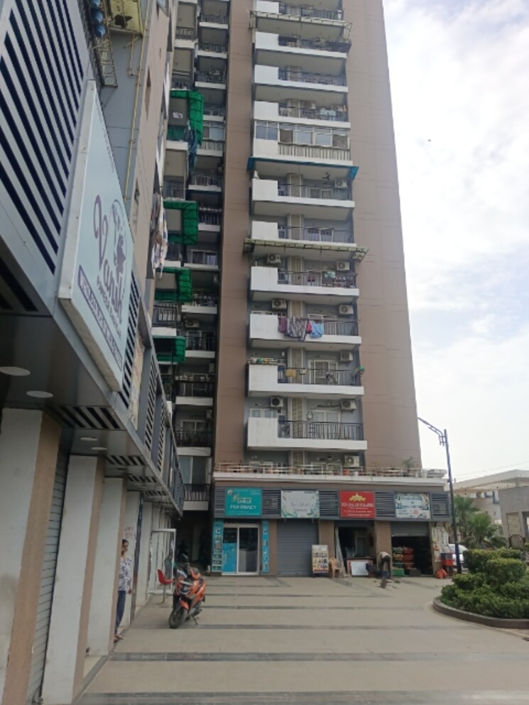 Exterior View, saviour-park Commercial Shop 280 Sq.Ft. In Mohan Nagar Ghaziabad 8764465