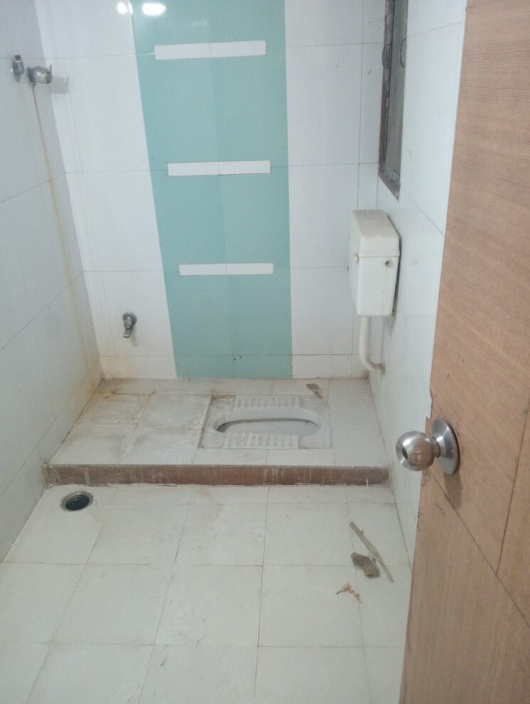 Bathroom, vanita-motiram-privilege 1 Bedroom 450 Sq.Ft. Apartment In Badlapur West Thane 8764505