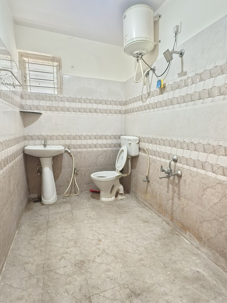 Bathroom, iti layout 1 Bedroom 600 Sq.Ft. Builder Floor In Iti Layout Bangalore 8764510