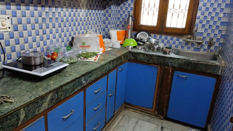 Kitchen, vaishali sector 5 2 Bedroom 1000 Sq.Ft. Builder Floor In Vaishali Sector 5 Ghaziabad 8764550