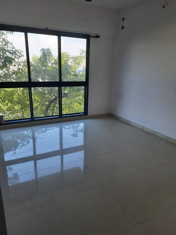 Room in 3 BHK Apartment at Kanakia Rainforest, Andheri East – for Rent