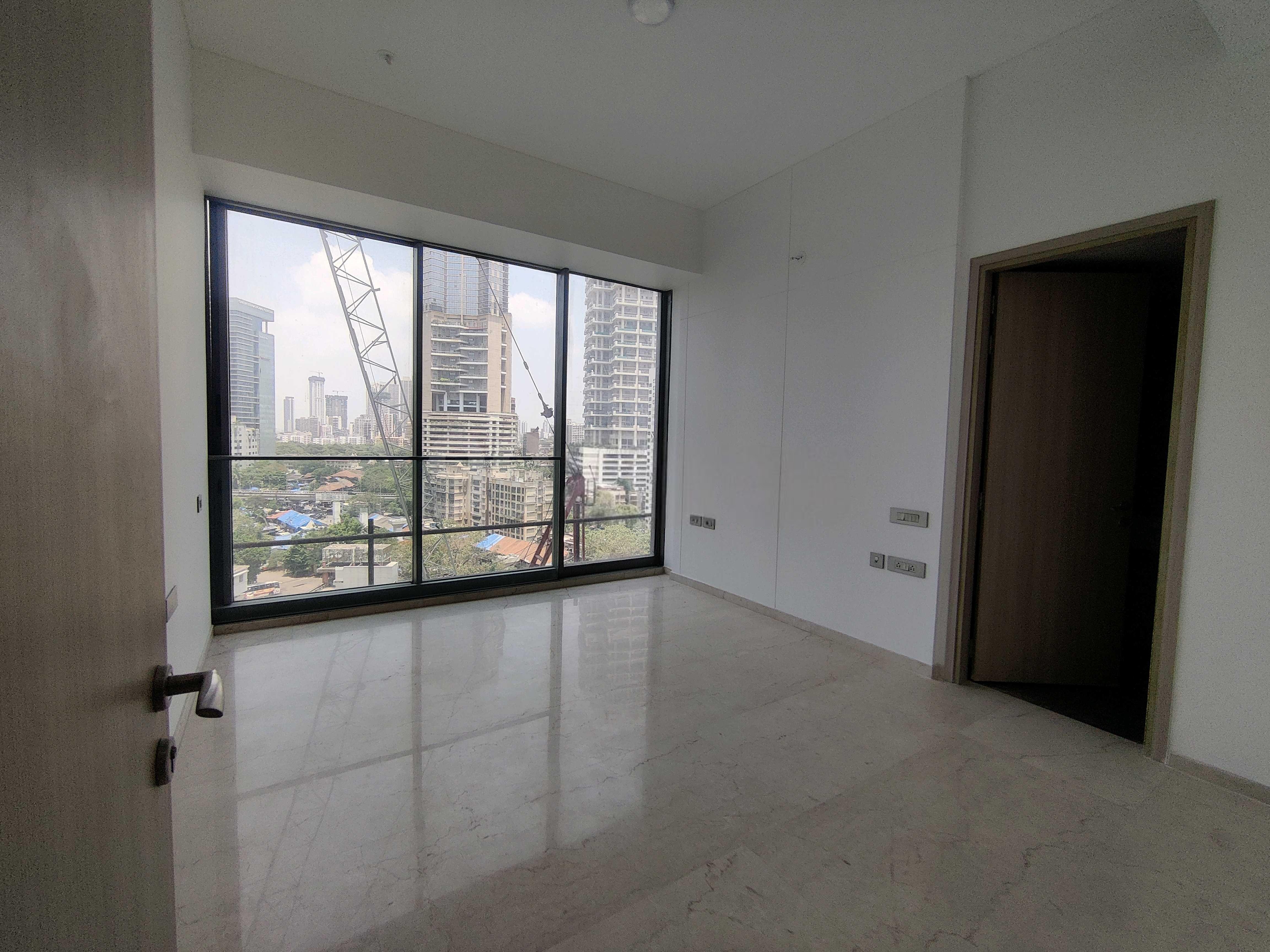 4 BHK + Servant Room Apartment For Rent in Rustomjee Crown