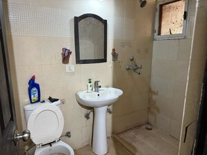 Bathroom in 6+ BHK Villa at Vaishno Homes, Dlf Ankur Vihar – for Sale