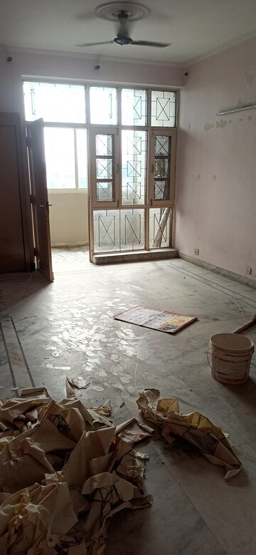 Balcony in 3 BHK Apartment at Bancourt Apartment, Sector 43 – for Rent