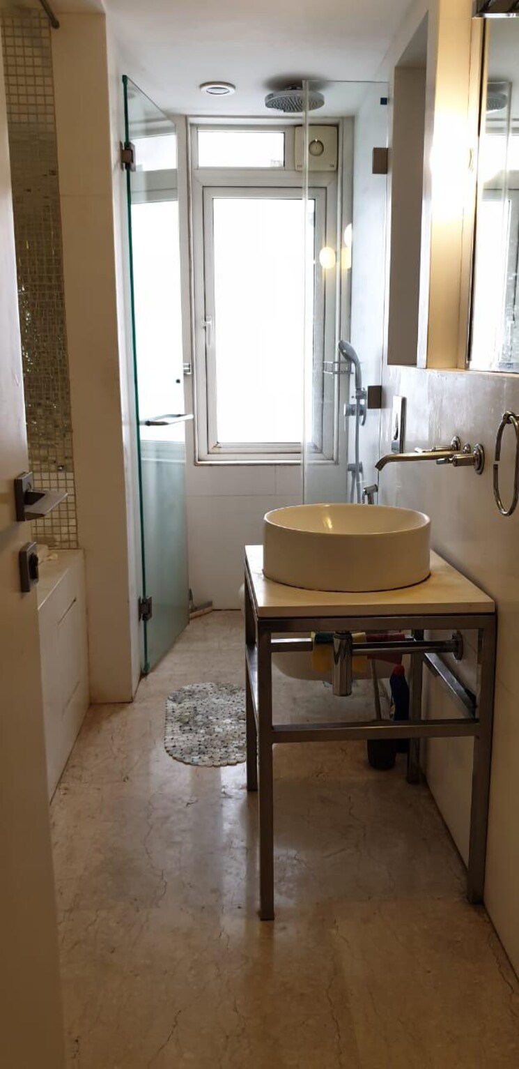 Bathroom, lodha-fiorenza 3 Bedroom 1820 Sq.Ft. Apartment In Goregaon East Mumbai 8764562