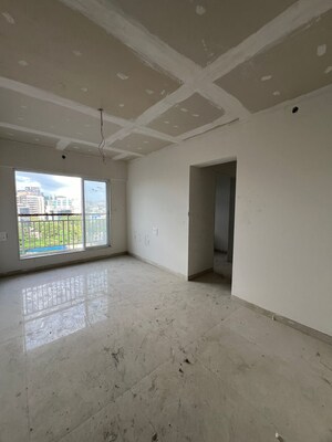 Room in 1 BHK Apartment at Chandiwala Pearl Regency, Andheri West – for Sale