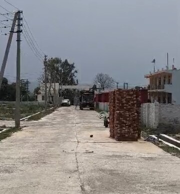  Plot For Sale in Sector 76