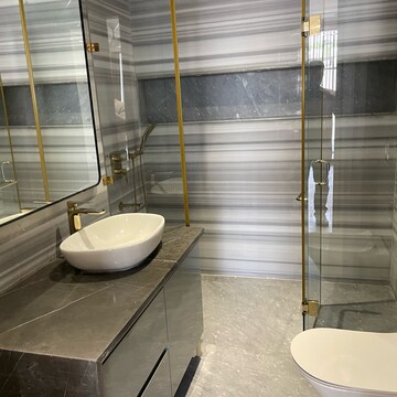 Staircase in 4 BHK Builder Floor at Dlf Phase I – for Sale