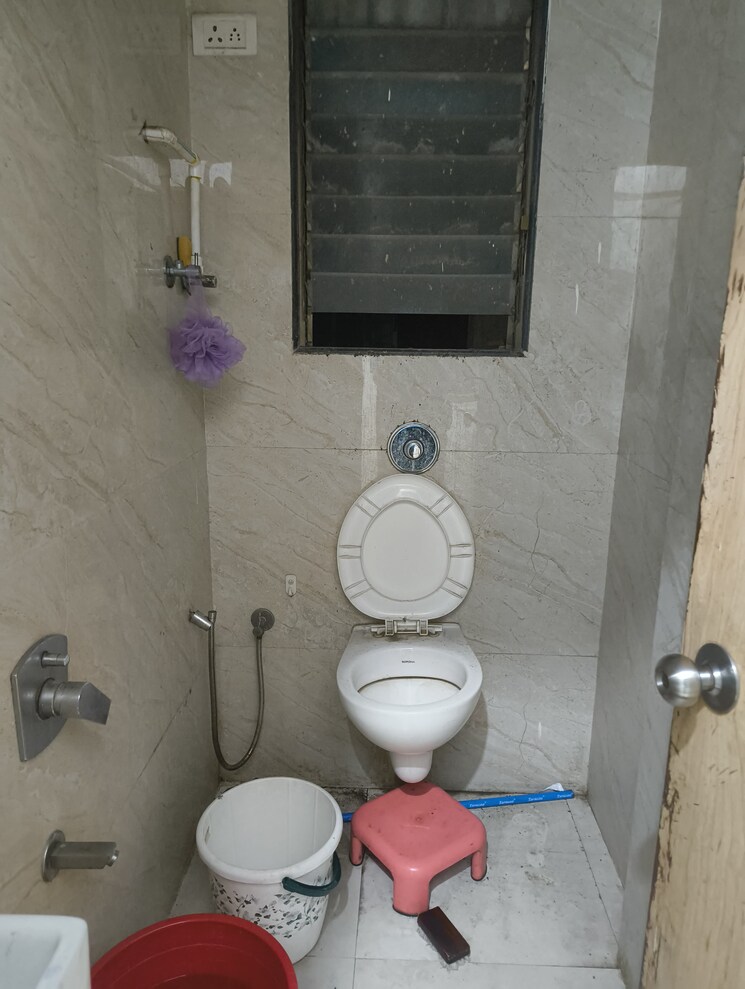 Bathroom, koyana-chs-govandi-east 1 Bedroom 560 Sq.Ft. Apartment In Govandi East Mumbai 8764618
