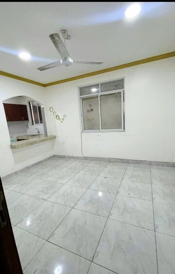 Room in 3 BHK Apartment at Aarti CHS Mulund West, Mulund West – for Sale