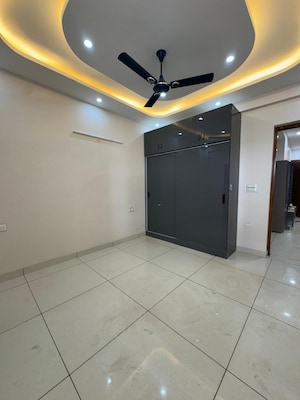 Room in 2 BHK Builder Floor at Dehradun Cantt – for Sale