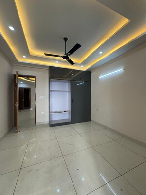 Room in 2 BHK Builder Floor at Dehradun Cantt – for Sale