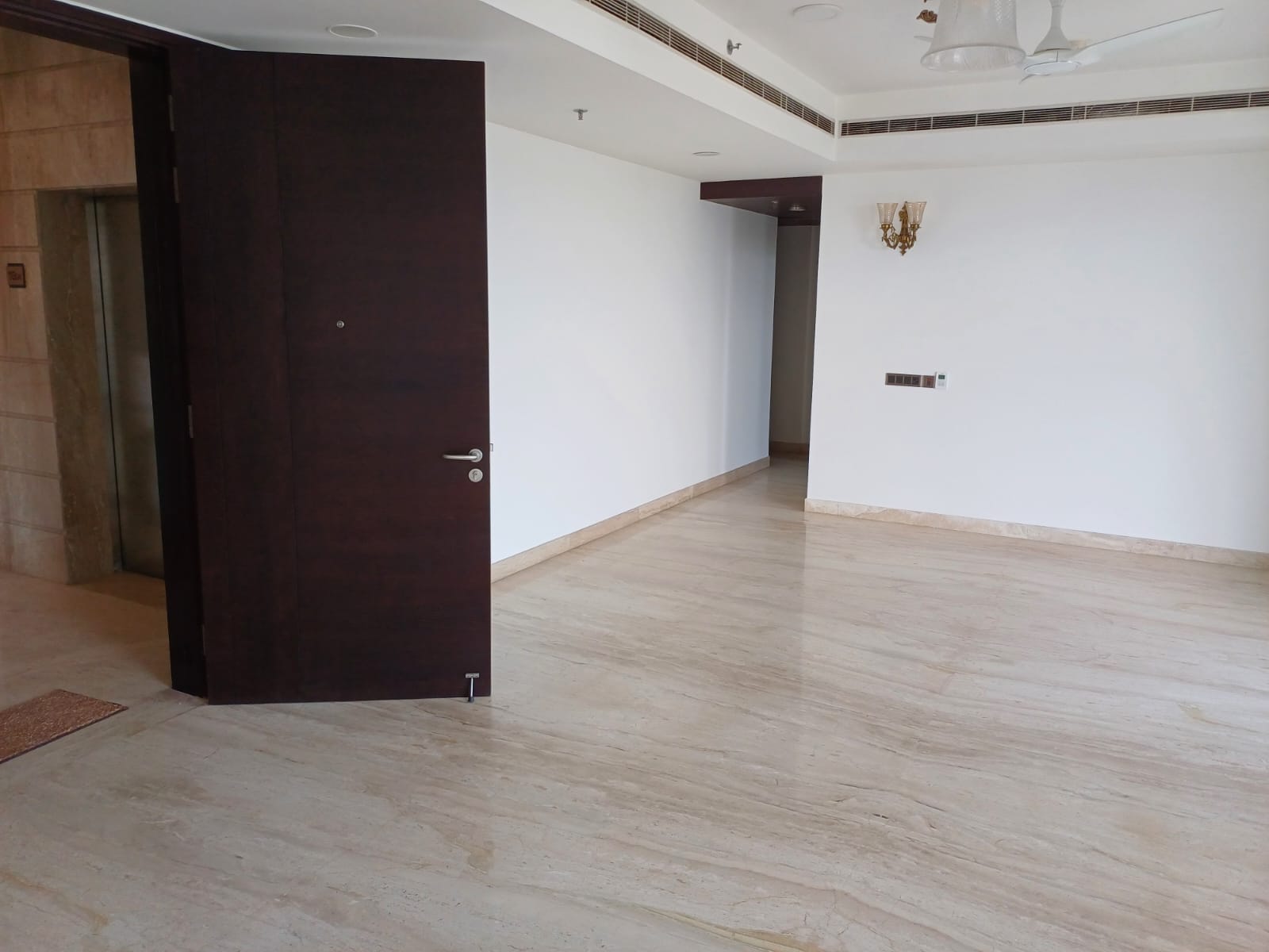 3 BHK + Pooja Room 1815 Sq.Ft. Apartment in Unitech Fresco