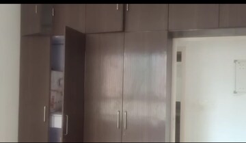 Room in 3 BHK Apartment at Hiranandani Estate, Ghodbunder Road – for Rent
