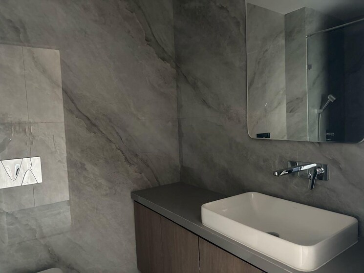 Bathroom, lodha-the-world-towers-world-one-tier-2 4 Bedroom 2219 Sq.Ft. Apartment In Worli Mumbai 8764695