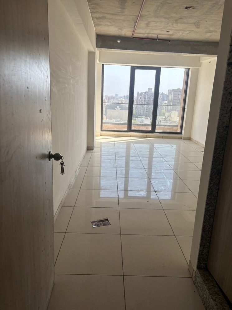 Bathroom, ratnanjali-solitaire Commercial Office Space 691 Sq.Ft. In Satellite Ahmedabad 8764756