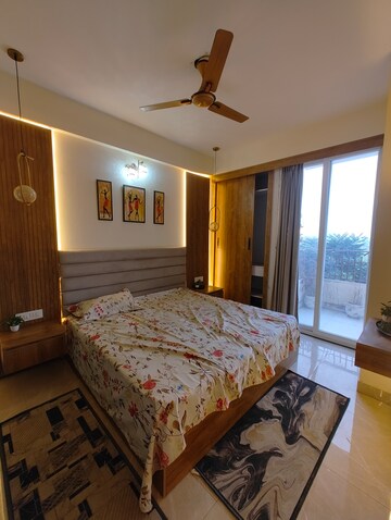 Bedroom in 3 BHK Builder Floor at Sector 14 – for Rent