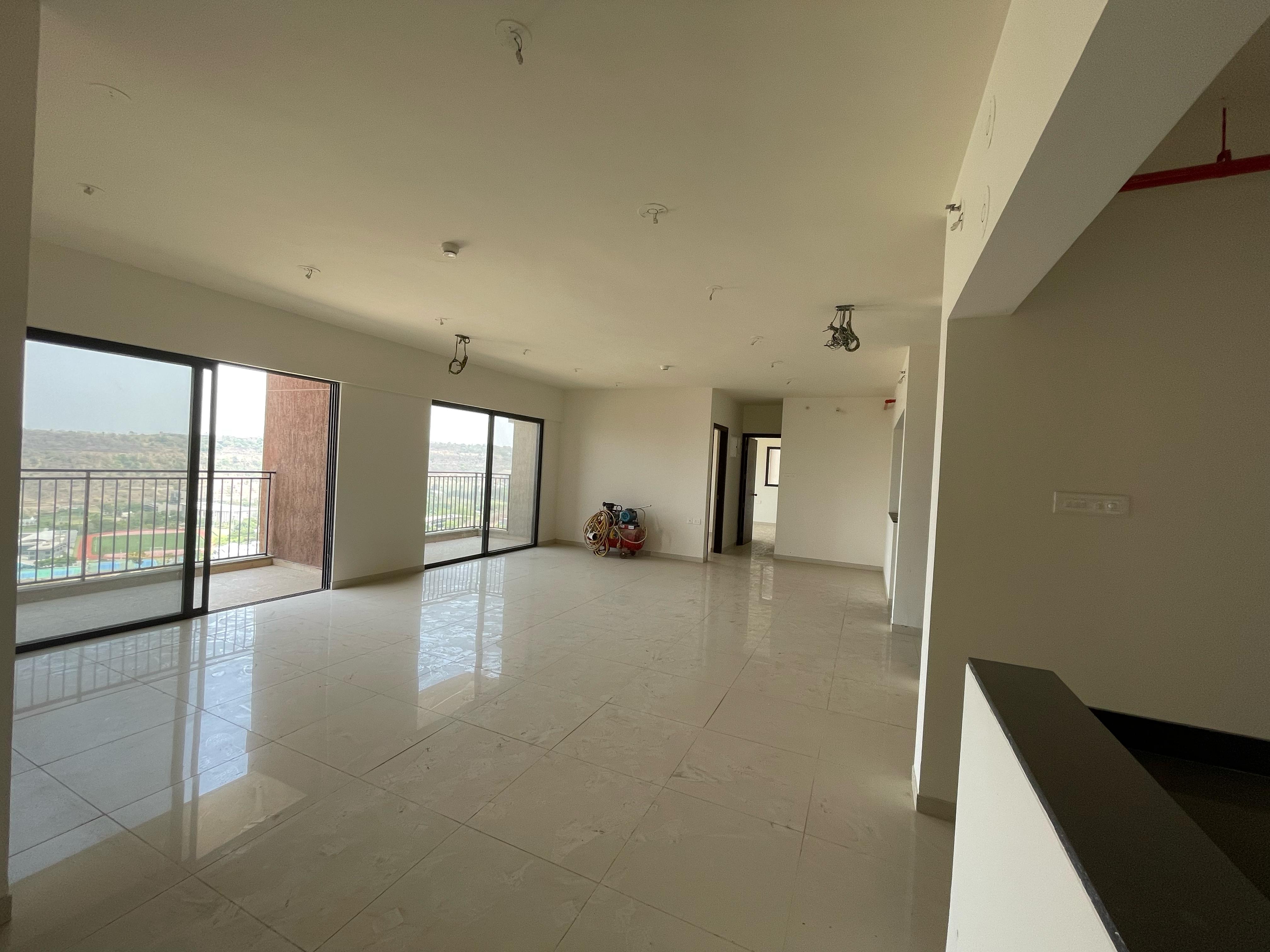 4 BHK + Pooja Room,Servant Room,Study Room,Extra Room 2339 Sq.Ft. Apartment in Shapoorji Pallonji Vanaha Golfland