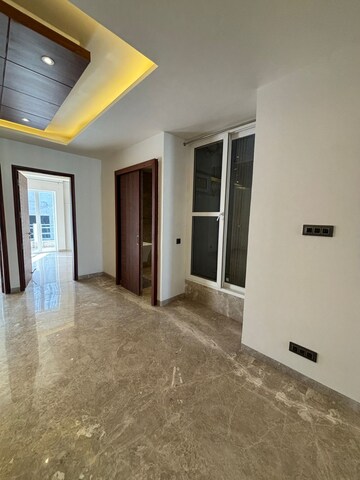 Room in 4 BHK Apartment at Panchsheel Park – for Sale