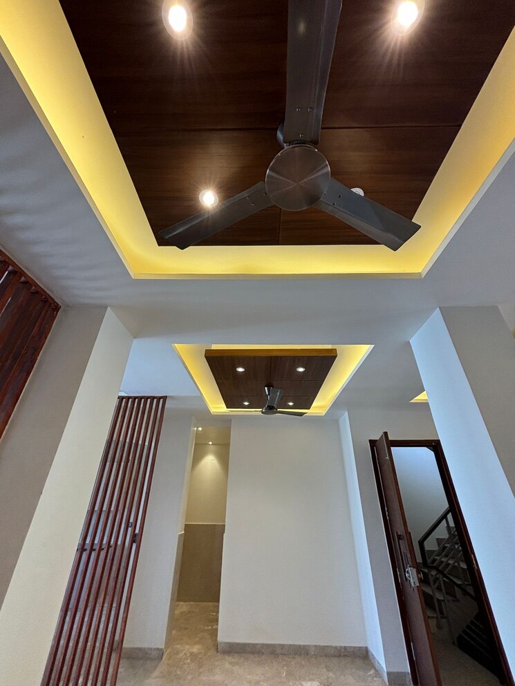 undefined, panchsheel park 4 Bedroom 4500 Sq.Ft. Apartment In Panchsheel Park Delhi 8764775