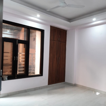 Room in 2 BHK Builder Floor at Chattarpur – for Rent