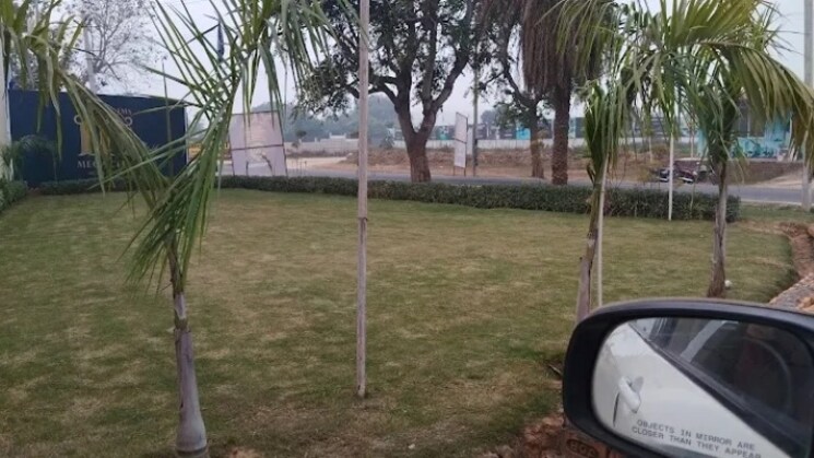 Garden, jms-mega-city  124 Sq.Yd. Plot In Sohna Sector 5 Gurgaon 8760804