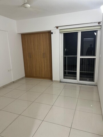 Room in 3 BHK Apartment at Kadugodi – for Rent