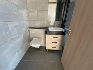 Bathroom in 4 BHK Apartment at Rustomjee Crown, Prabhadevi – for Rent