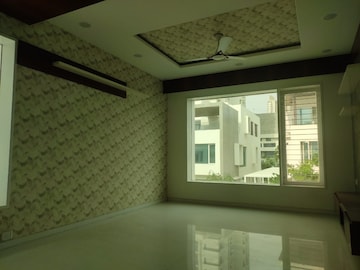 Room in 4 BHK Villa at Jayabheri Temple Tree Hyderabad, Narsingi – for Rent