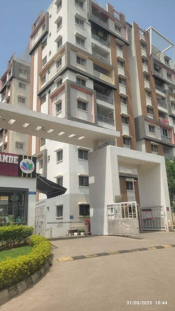 3 BHK Apartment For Rent in Modi Mayflower Grande, Mallapur