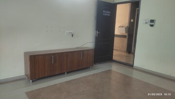 Room in 3 BHK Apartment at Modi Mayflower Grande, Mallapur – for Rent