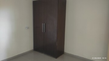 Room in 3 BHK Apartment at Modi Mayflower Grande, Mallapur – for Rent