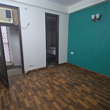 Room in 3 BHK Builder Floor at Safdarjung Development Area – for Rent