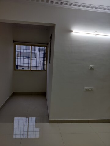 Room in 3 BHK Apartment at Shiv Kailash Apartment, Hsr Layout – for Sale